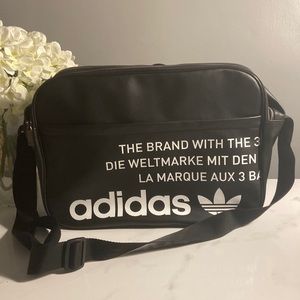 Adidas vintage Airliner Bag